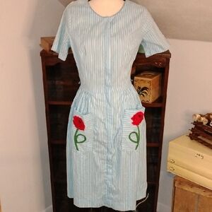 Vintage Kay Whitney Light Blue Striped Day Dress With Floral Pockets House Dress
